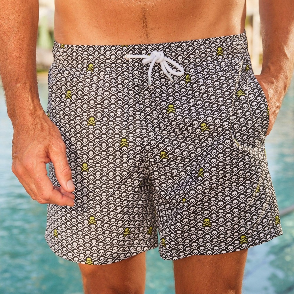NWT Collars & Co Riviera Bone Voyage 6" Swim Trunks Mens Large Black Skull Print